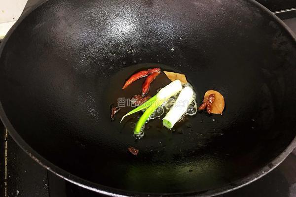 油腐乳红烧肉炖干豆结的做法图解6
