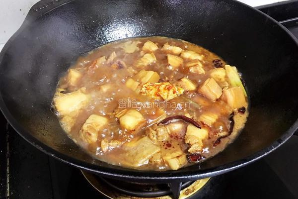 油腐乳红烧肉炖干豆结的做法图解13