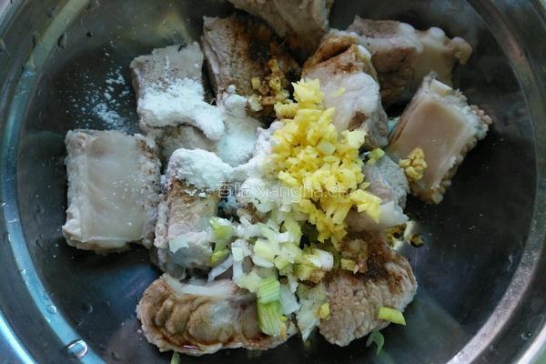 清蒸排骨芋头的做法图解3