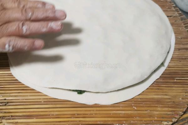 韭菜鸡蛋盒子的做法图解9