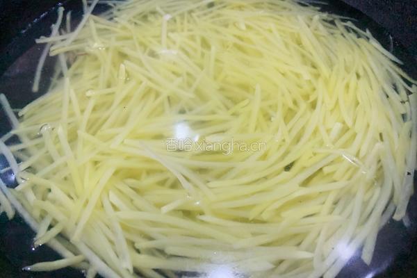 酸辣土豆丝的做法图解3