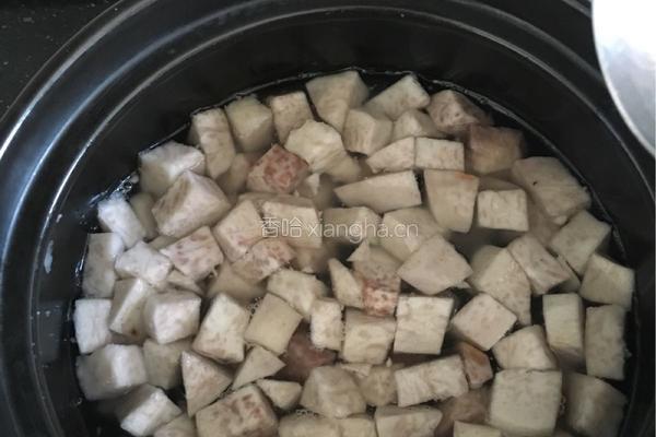 香芋椰汁西米露的做法图解2