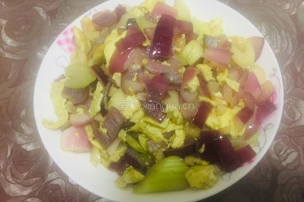 西芹洋葱炒鸡蛋的做法图解9