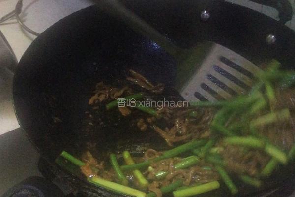 蒜薹炒牛肉丝的做法图解4