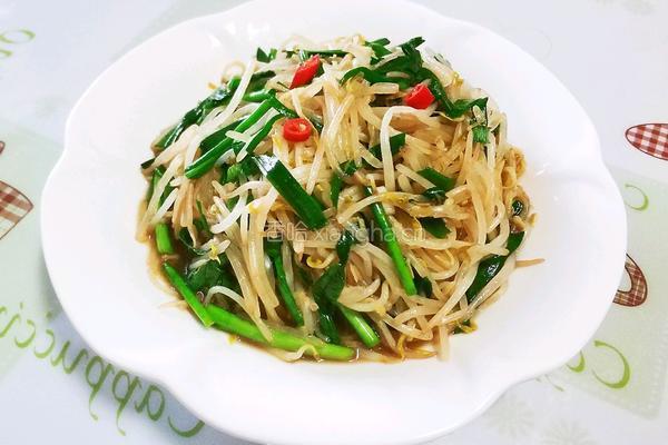 韭菜炒豆芽的做法图解1