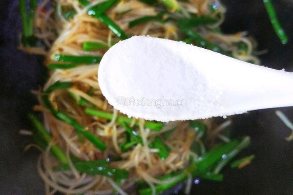 韭菜炒豆芽的做法图解8