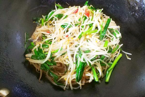 韭菜炒豆芽的做法图解9