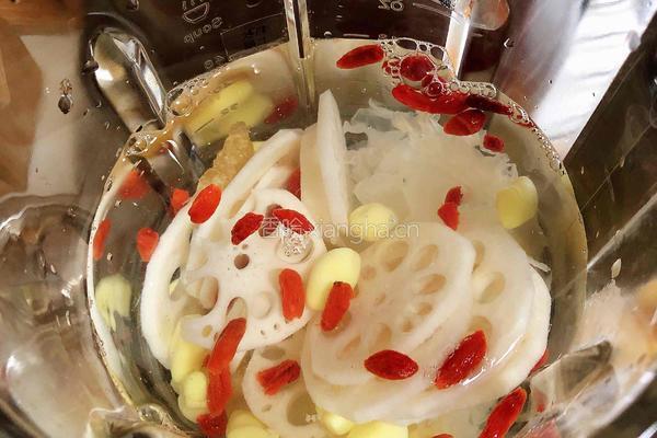 白果莲藕银耳汤(健脾养颜)的做法图解8