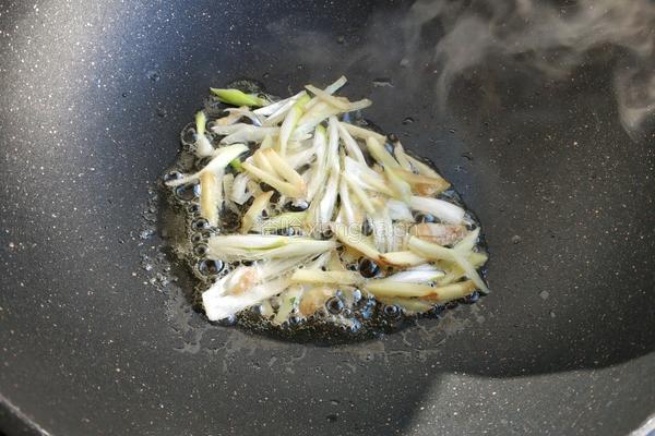 萝卜墨斗豆腐汤的做法图解6