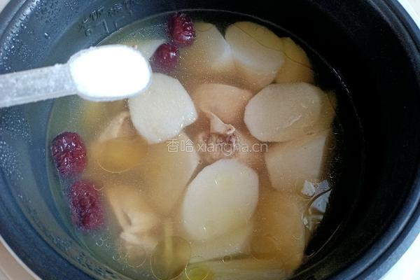红枣山药煲鸡汤的做法图解10