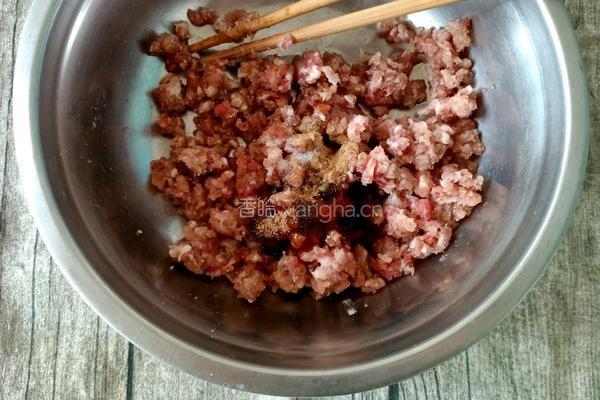 冬瓜丸子汤的做法图解1