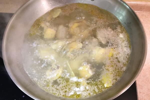 天麻党参炖鸡的做法图解3