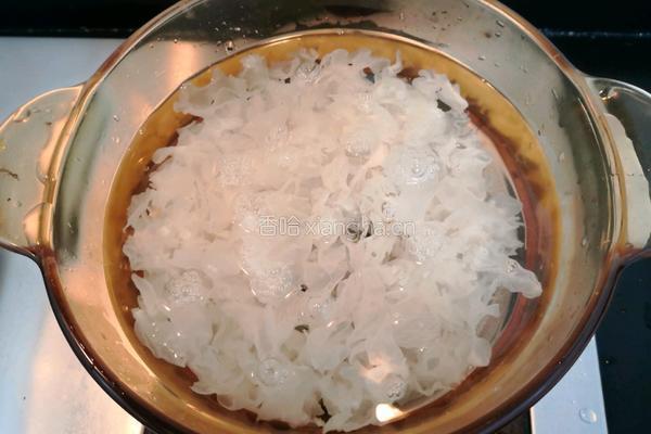 红枣雪梨银耳汤的做法图解8