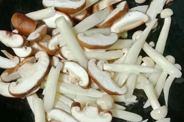 菌菇紫菜蛋花汤的做法图解9