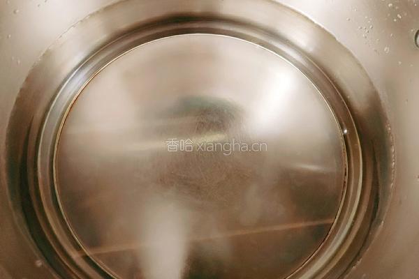 金针菇番茄椰汁牛骨汤的做法图解4