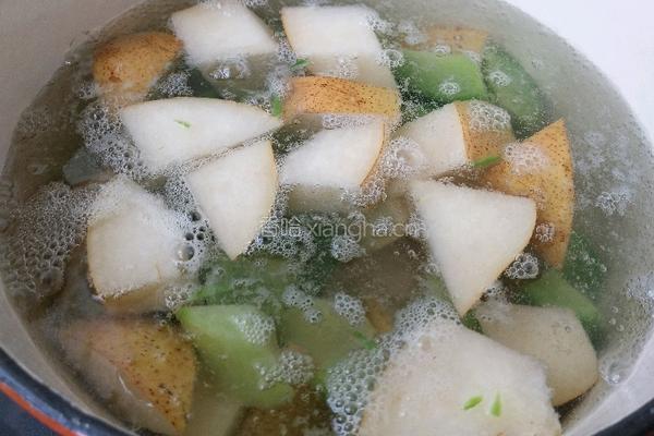 青萝卜雪梨汤的做法图解11