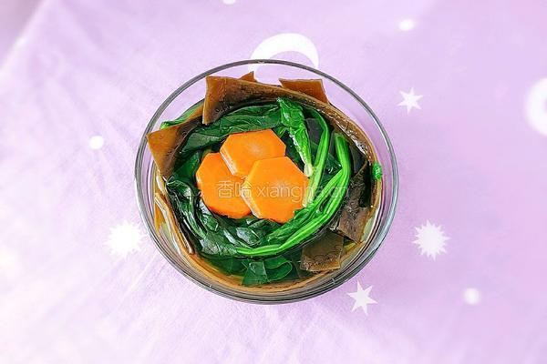 菠菜胡萝卜海带汤的做法图解1
