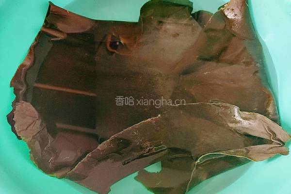 菠菜胡萝卜海带汤的做法图解3