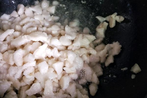 雪白干净猪油熬制的做法图解3