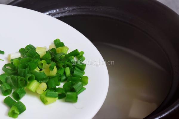 鲫鱼豆腐汤的做法图解9