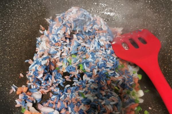 鸡蛋炒米饭的做法图解6