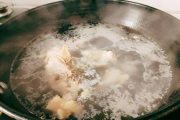 西红柿鸡汤的做法图解3