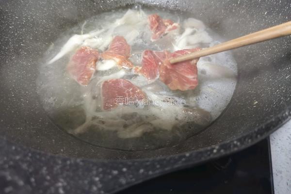 蘑菇肉片汤的做法图解10