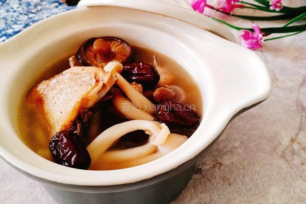 砂锅菌菇鸡汤的做法图解10