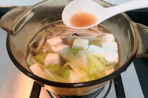 蟹味菇白菜豆腐汤的做法图解14