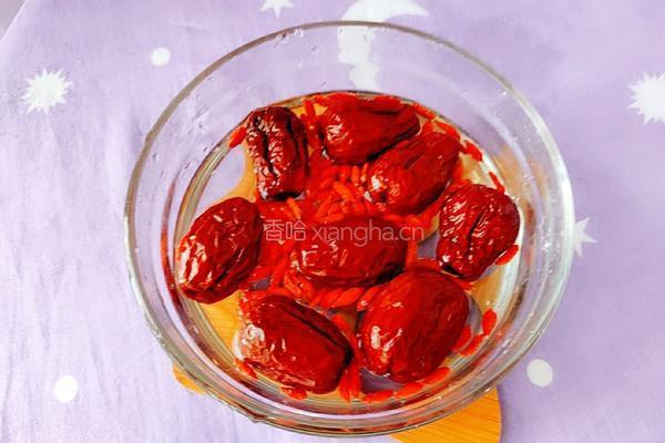 香菇玉米牛骨头汤的做法图解7