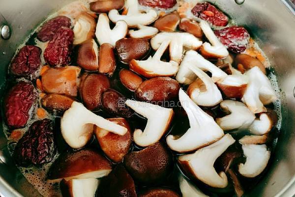 香菇玉米牛骨头汤的做法图解12