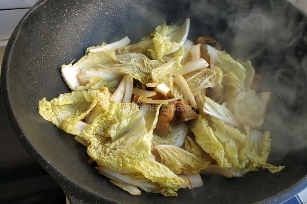 娃娃菜五花肉炖干豆腐的做法图解9