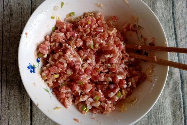 西葫芦肉馅饺子的做法图解4
