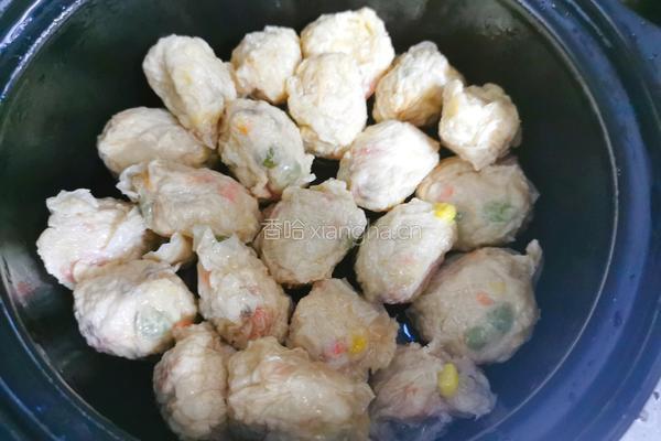 粉丝白菜丸子煲的做法图解4
