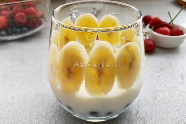高颜值的酸奶燕麦杯的做法图解3