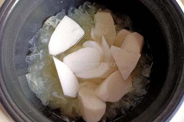 红枣山药银耳汤的做法图解10