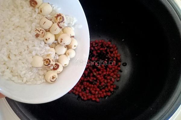 红豆莲子羹的做法图解6