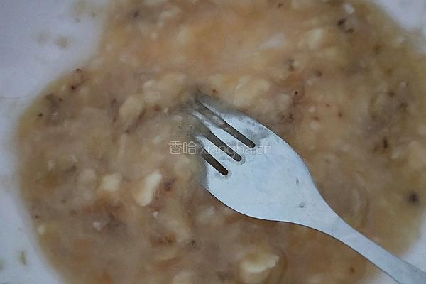 香蕉松饼的做法图解2