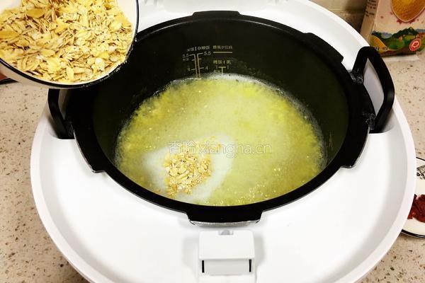 金龙鱼爱心桃花小米燕麦枸杞粥的做法图解8