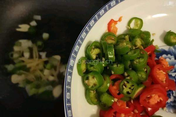 酸辣肥肠的做法图解4