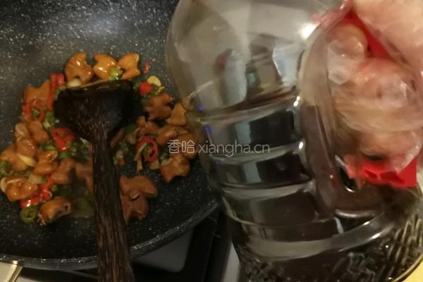 酸辣肥肠的做法图解9