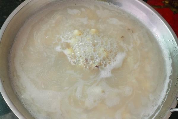 糯米莲子羹的做法图解3