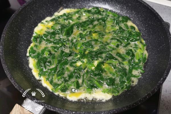 菠菜鸡蛋饼的做法图解7