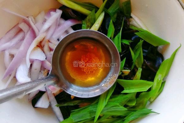 木耳拌洋葱的做法图解6