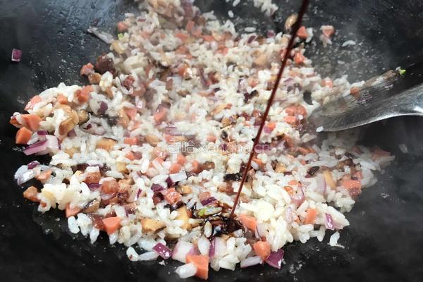 熏肉香菇炒饭的做法图解9