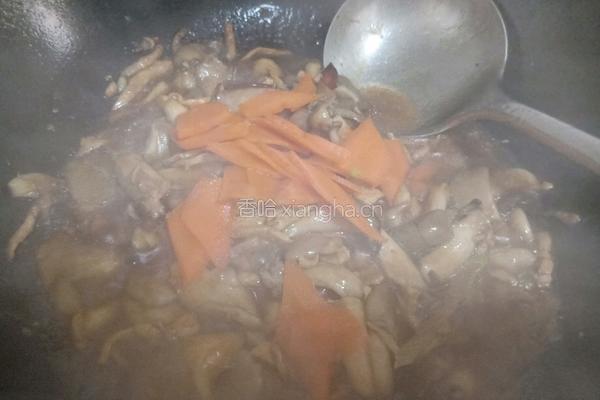 鸡丝炒杂蔬鲜蘑的做法图解5