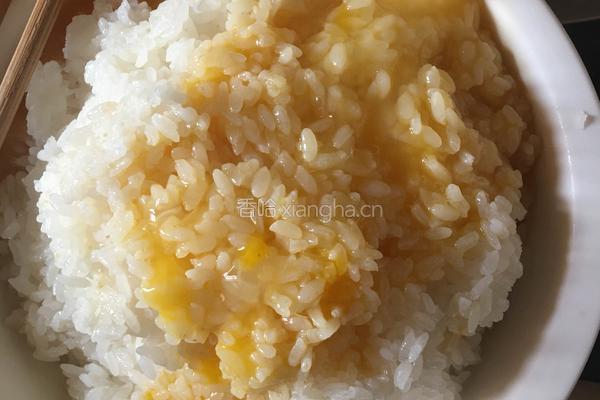 茄汁炒饭的做法图解1