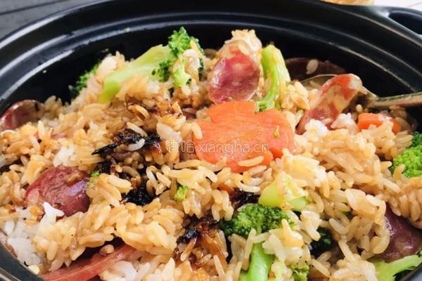 香肠煲仔饭的做法图解7