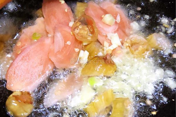 泡菜炒嫩牛肉的做法图解5
