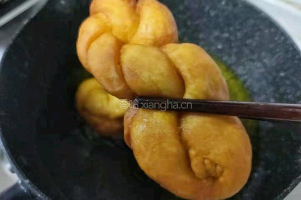 南瓜奶香麻花的做法图解7